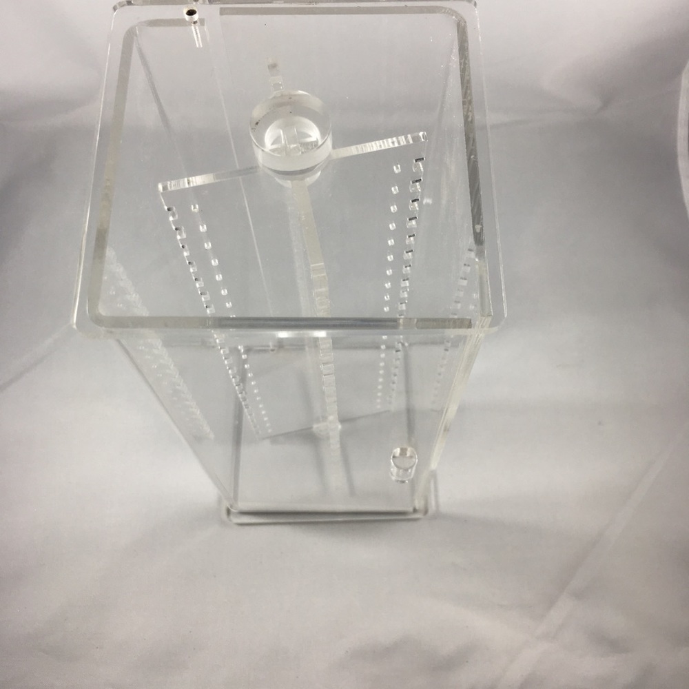 Acrylic earring carousel/holder.